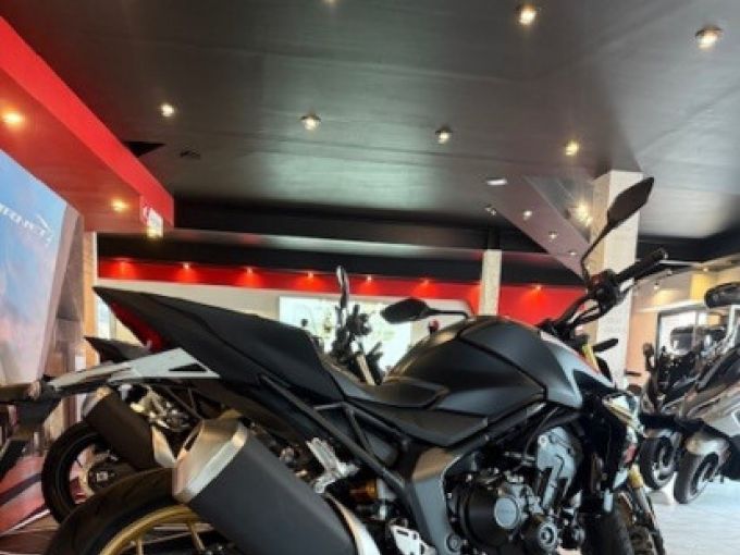 HONDA CB1000 Hornet SP 4
