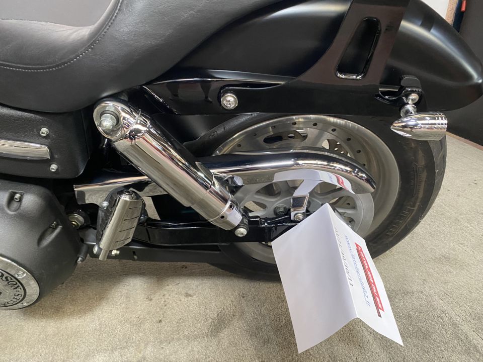 HARLEY-DAVIDSON DYNA FAT BOB 1584 4