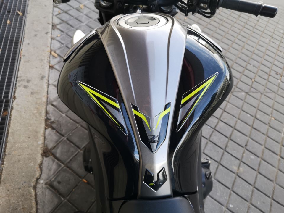 KAWASAKI Z 1000 R 4