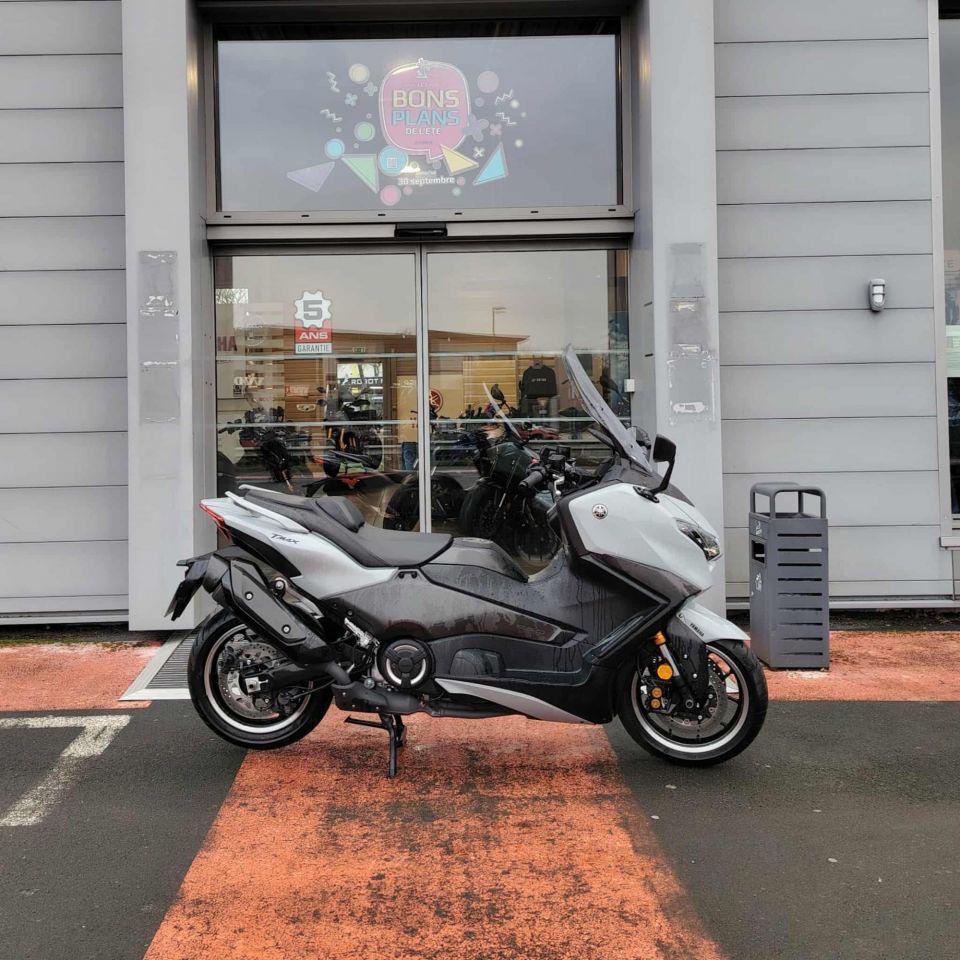 YAMAHA XP T-MAX 560 TECH MAX 4