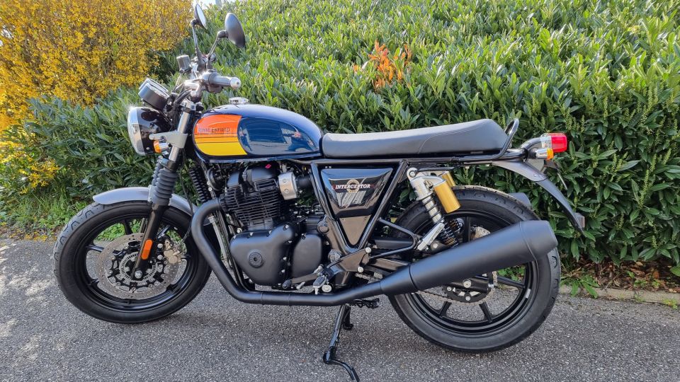 ROYAL ENFIELD INTERCEPTOR 4