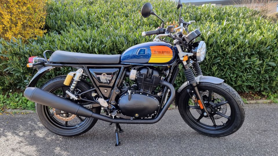 ROYAL ENFIELD INTERCEPTOR 4