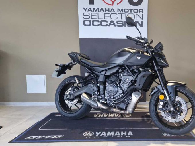 YAMAHA MT-07 Y-AMT 4