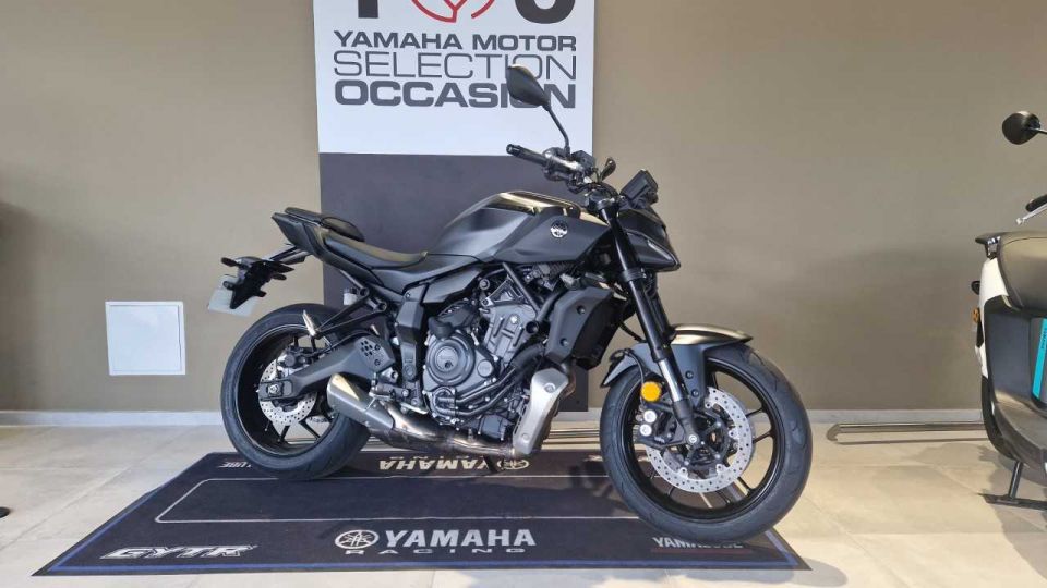 YAMAHA MT-07 Y-AMT 4