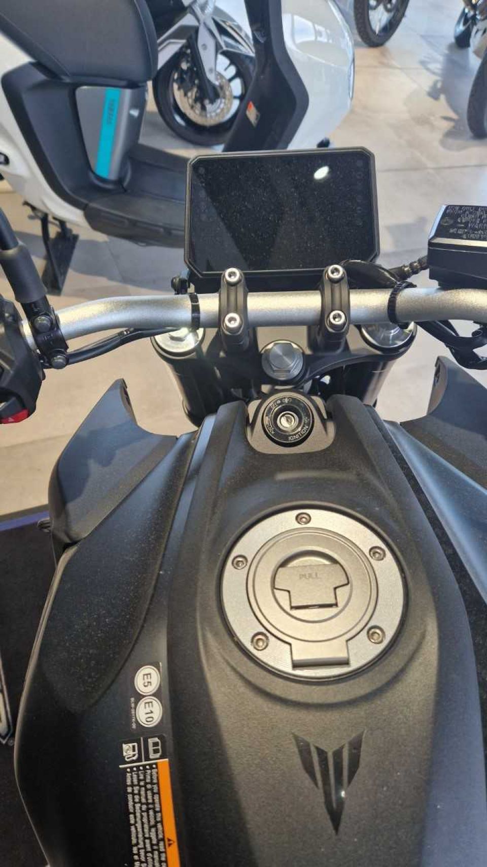 YAMAHA MT-07 Y-AMT 4