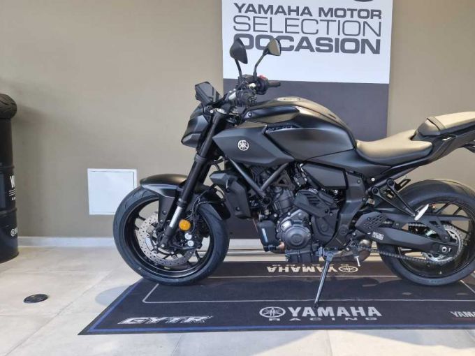 YAMAHA MT-07 Y-AMT 4