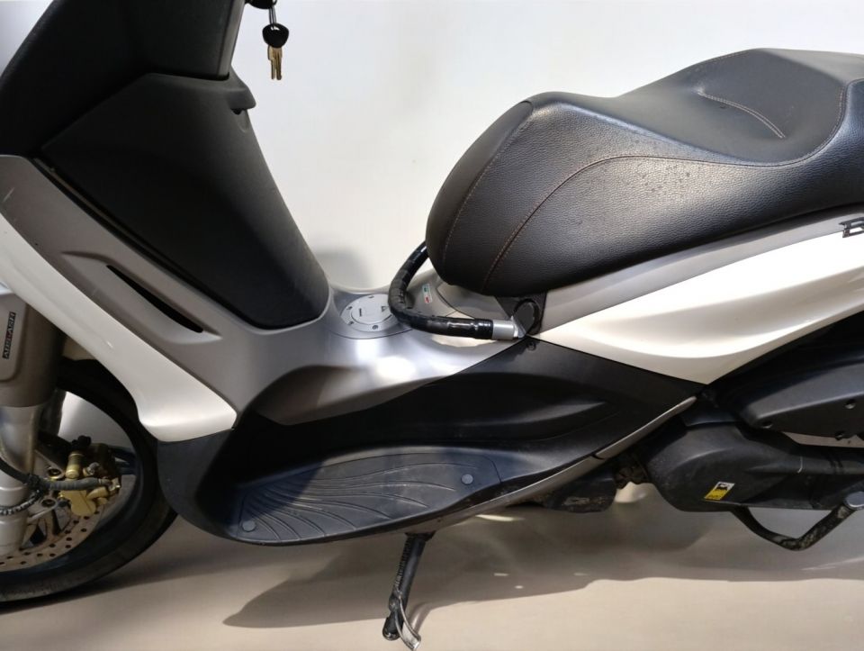 PIAGGIO BEVERLY 350 4