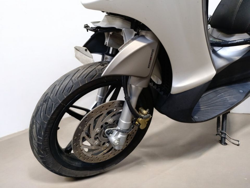 PIAGGIO BEVERLY 350 4