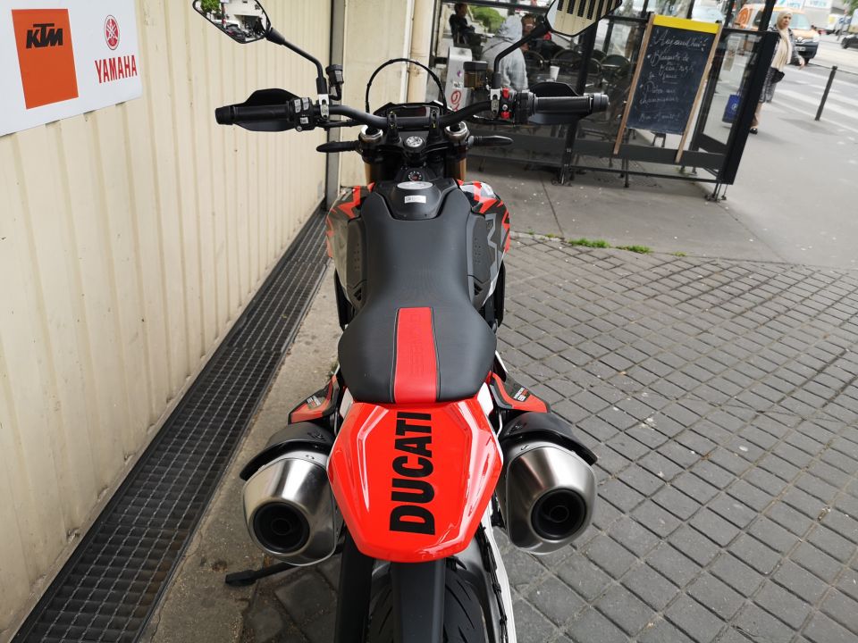 DUCATI HYPERMOTARD 4