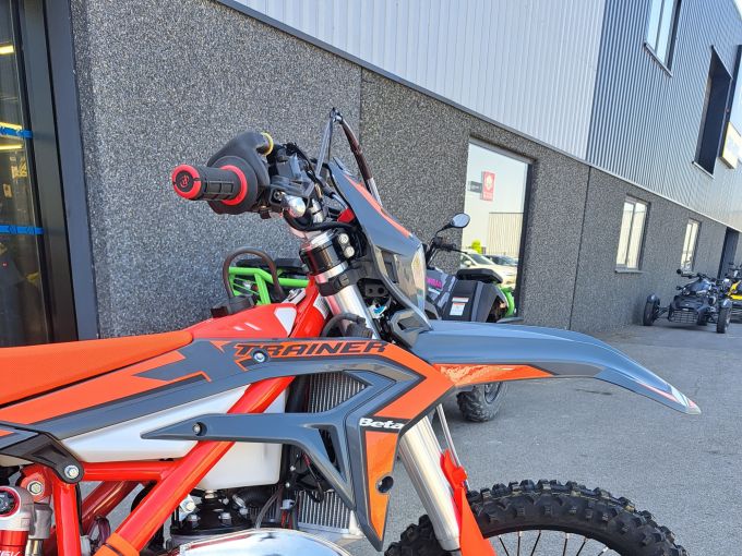 BETA XTRAINER 300 4