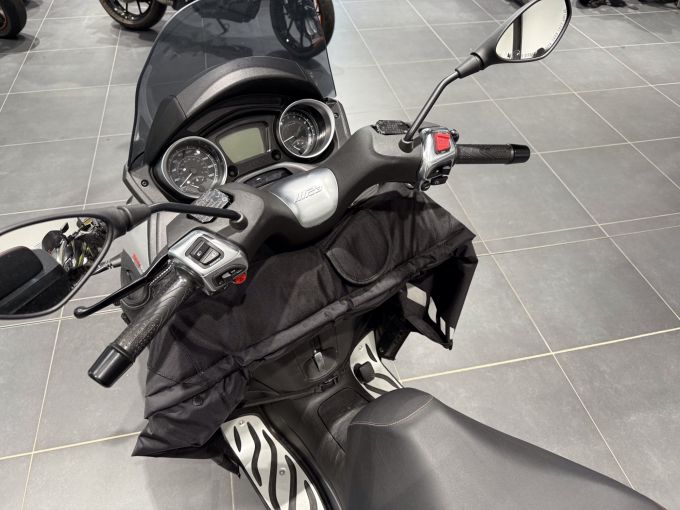 PIAGGIO MP3 300 HPE ABS ASR 4