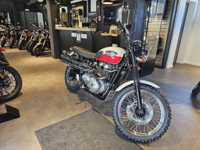 TRIUMPH SCRAMBLER 900 4