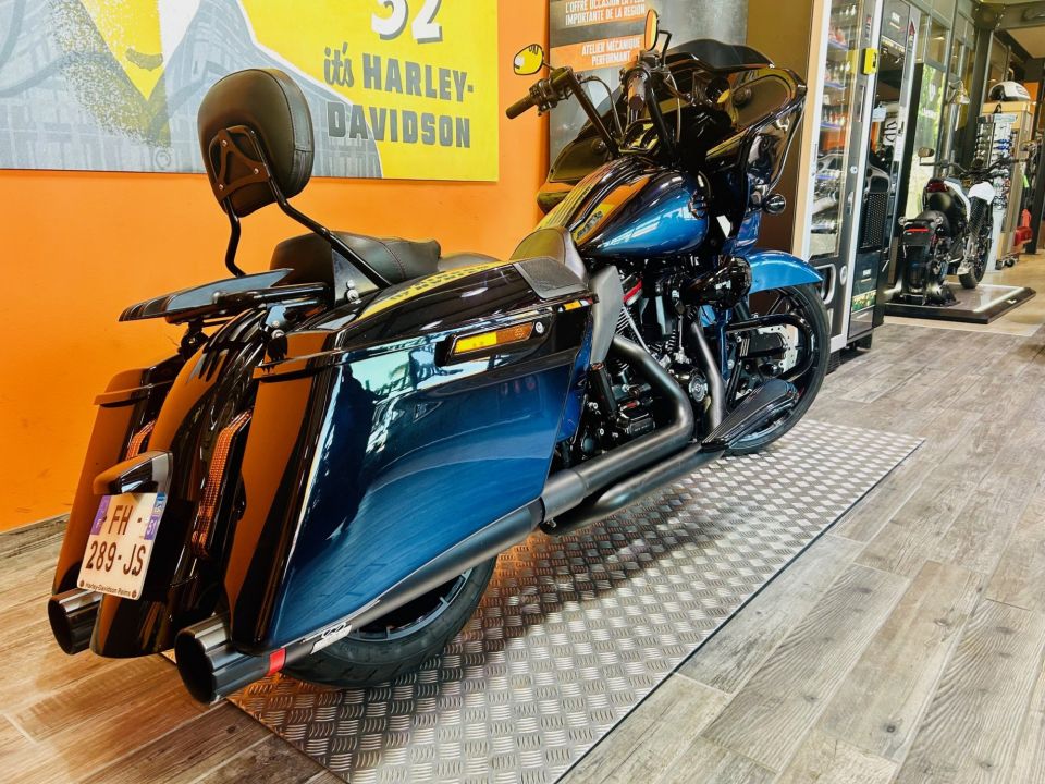 HARLEY-DAVIDSON TOURING ROAD GLIDE 1923 CVO 4