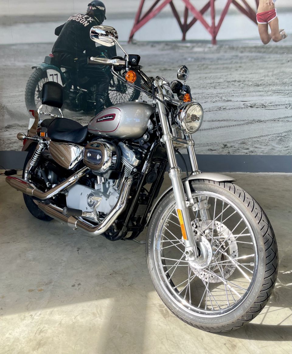 HARLEY-DAVIDSON SPORTSTER 883 4