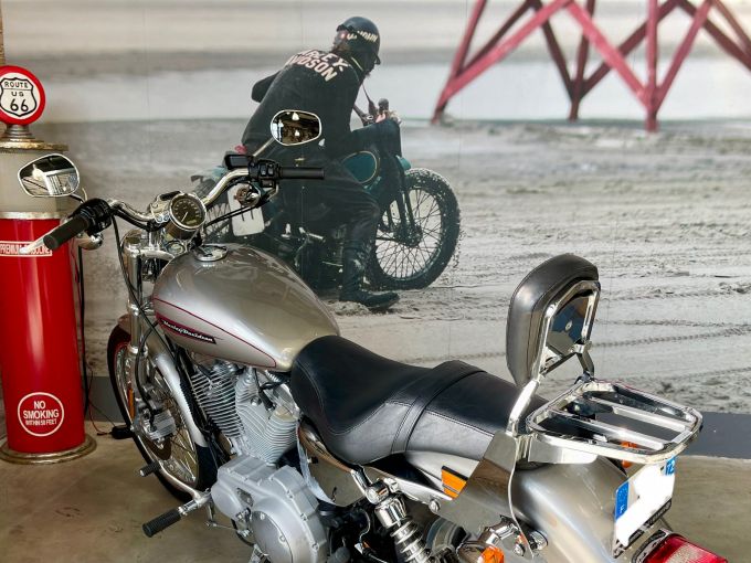 HARLEY-DAVIDSON SPORTSTER 883 4