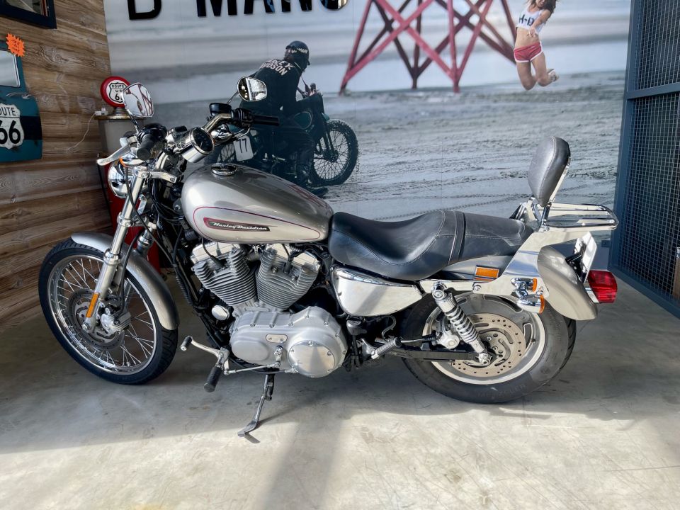 HARLEY-DAVIDSON SPORTSTER 883 4