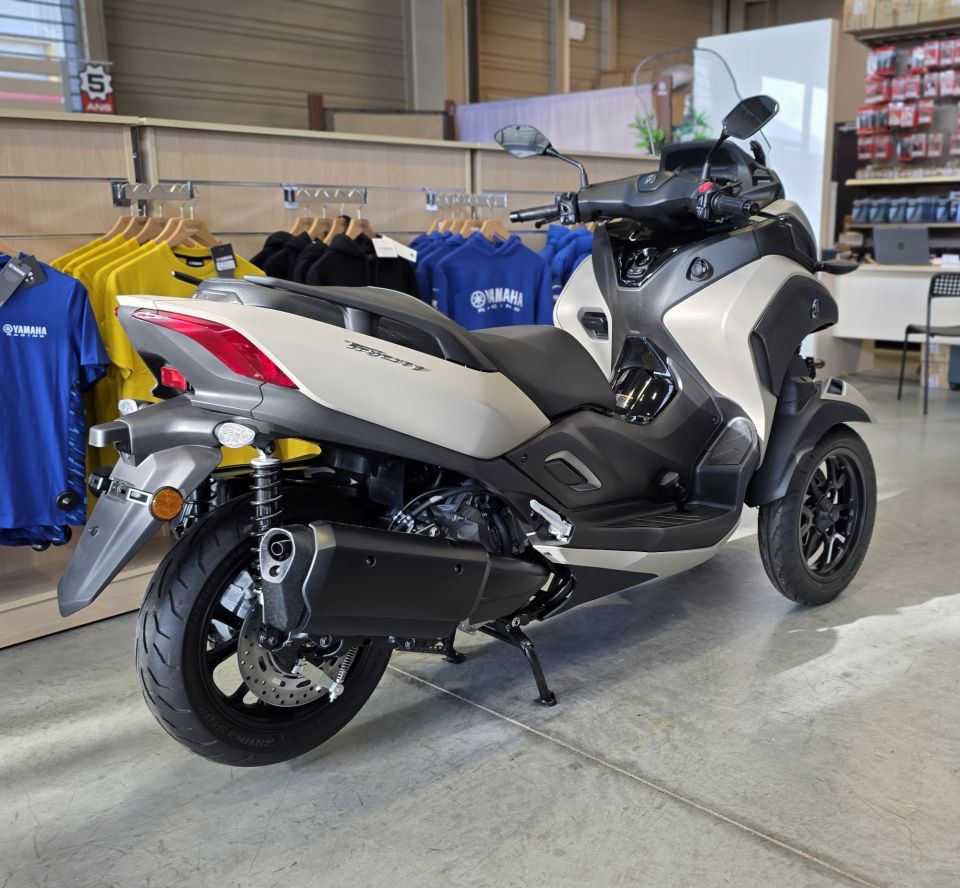 YAMAHA TRICITY 300 4