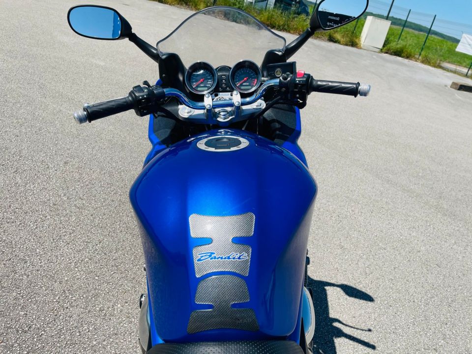 SUZUKI GSF 600 S BANDIT 4