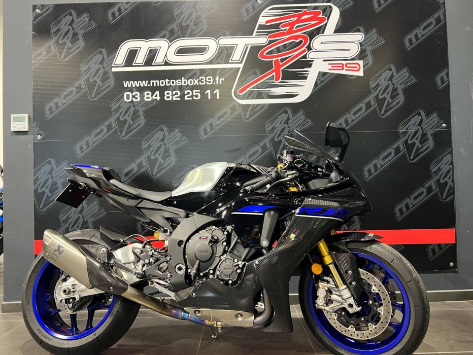 YAMAHA R1M 4