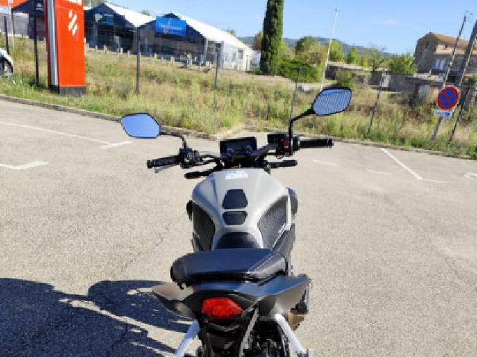 HONDA CB650R Neo Sports Café 4