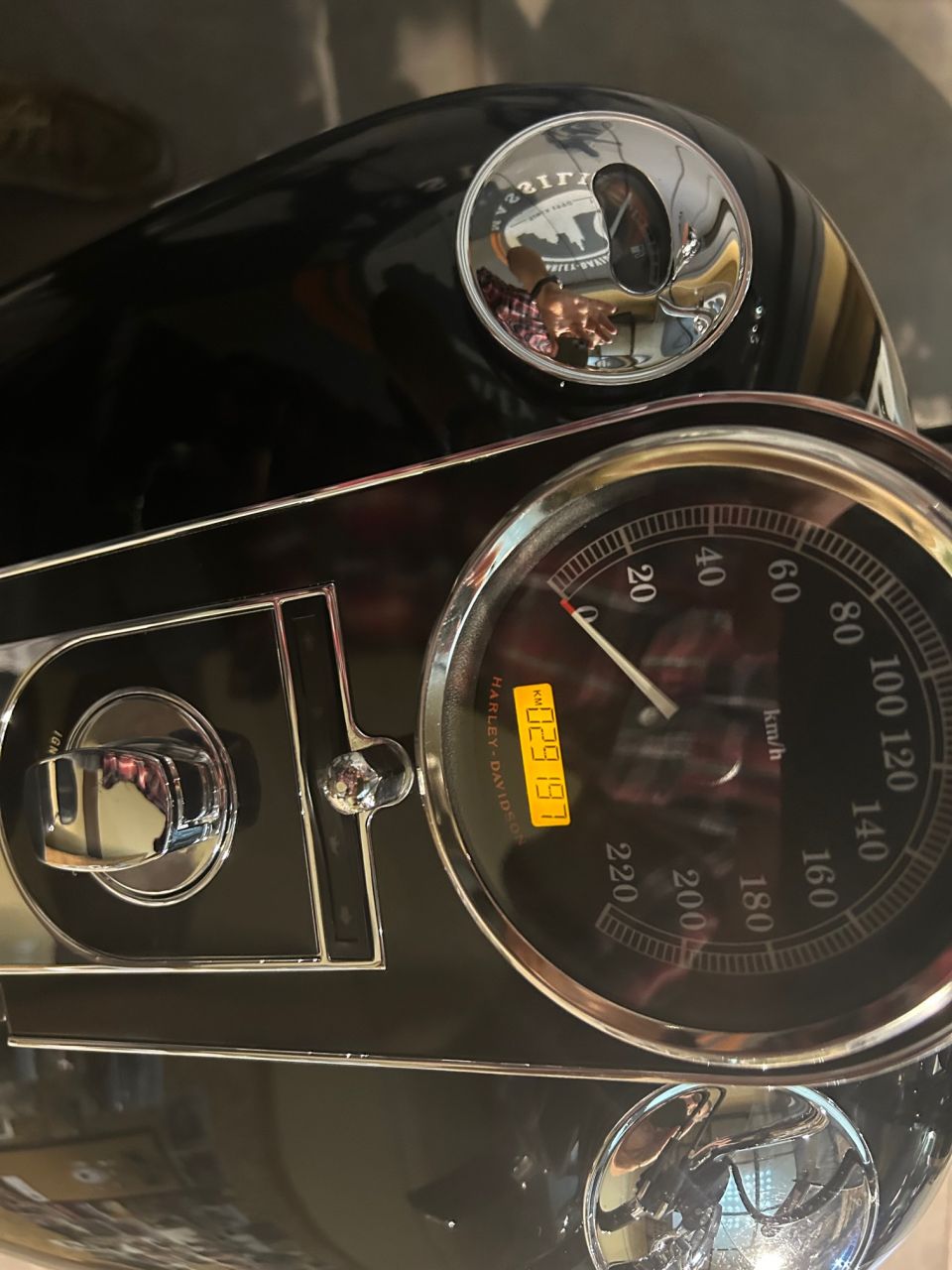 HARLEY-DAVIDSON SOFTAIL DELUXE 1690 4