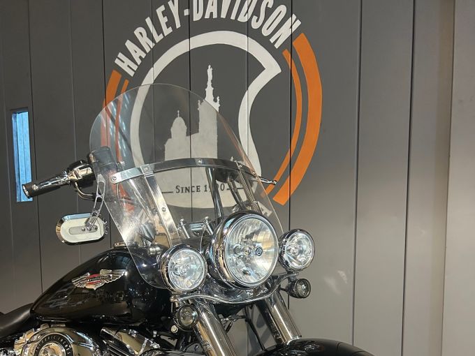 HARLEY-DAVIDSON SOFTAIL DELUXE 1690 4