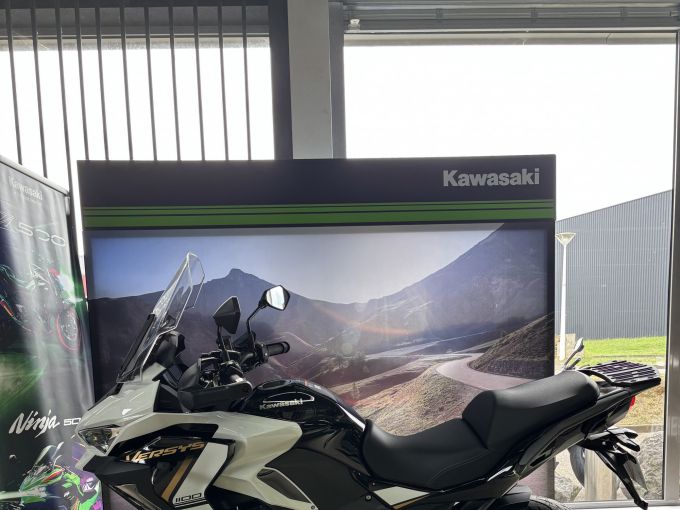 KAWASAKI VERSYS 4