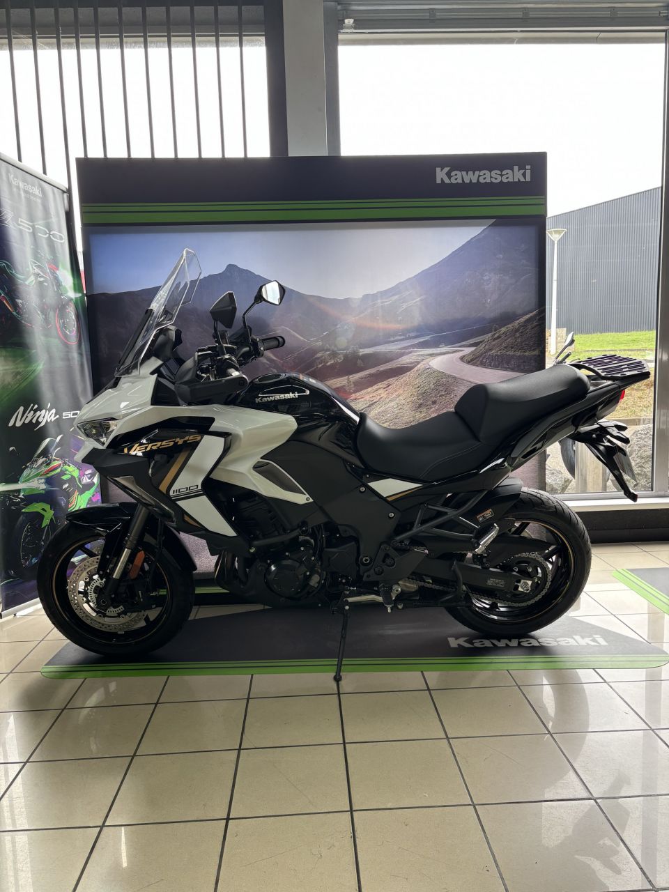 KAWASAKI VERSYS 4