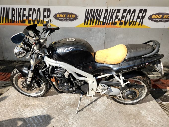 TRIUMPH SPEED TRIPLE 955 4