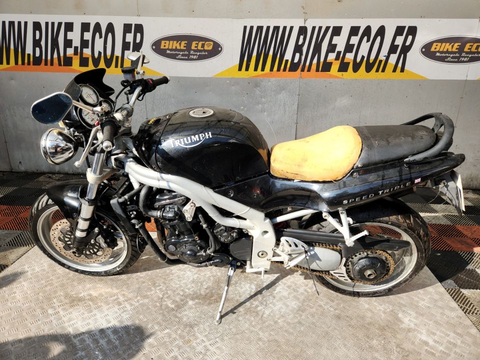 TRIUMPH SPEED TRIPLE 955 4