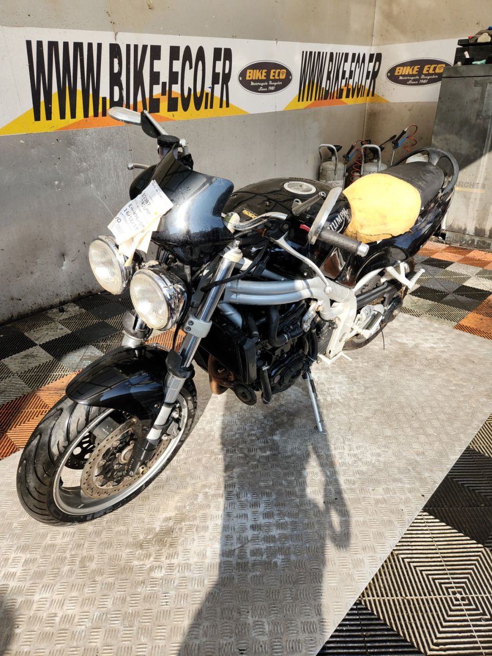 TRIUMPH SPEED TRIPLE 955 4