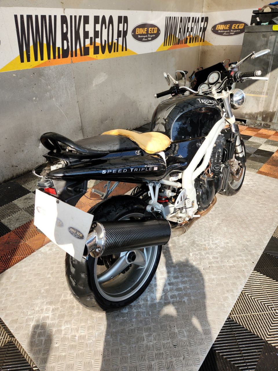 TRIUMPH SPEED TRIPLE 955 4