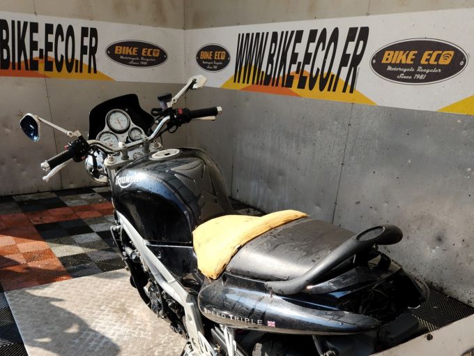TRIUMPH SPEED TRIPLE 955 4