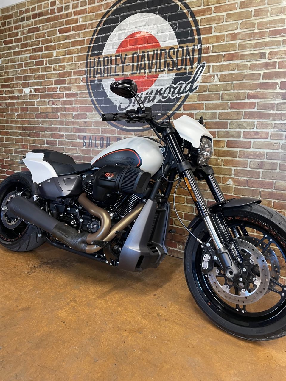 HARLEY-DAVIDSON SOFTAIL FXDR 1868 4