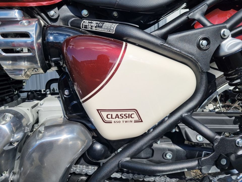 ROYAL ENFIELD Classic 650 4