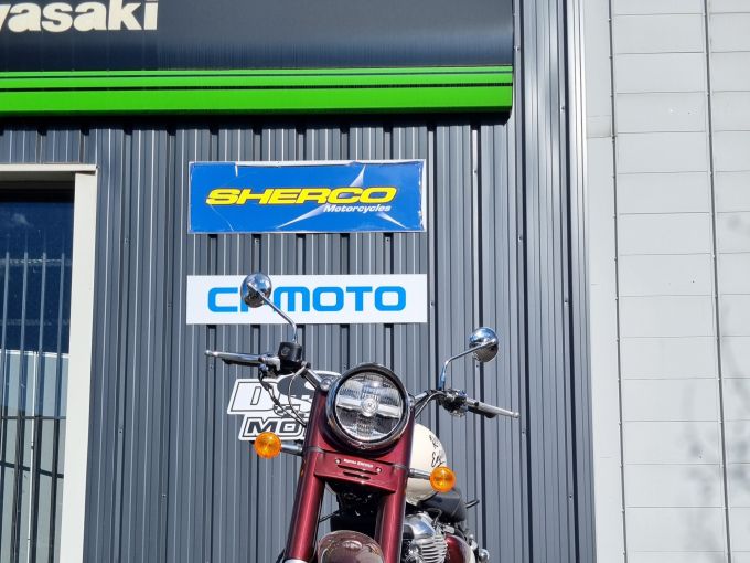 ROYAL ENFIELD Classic 650 4