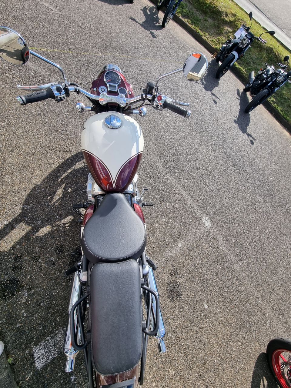 ROYAL ENFIELD Classic 650 4