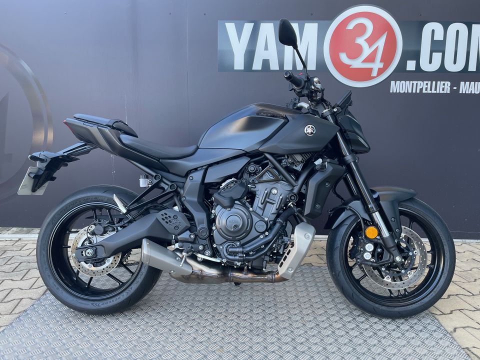 YAMAHA MT-07 Y-AMT 4