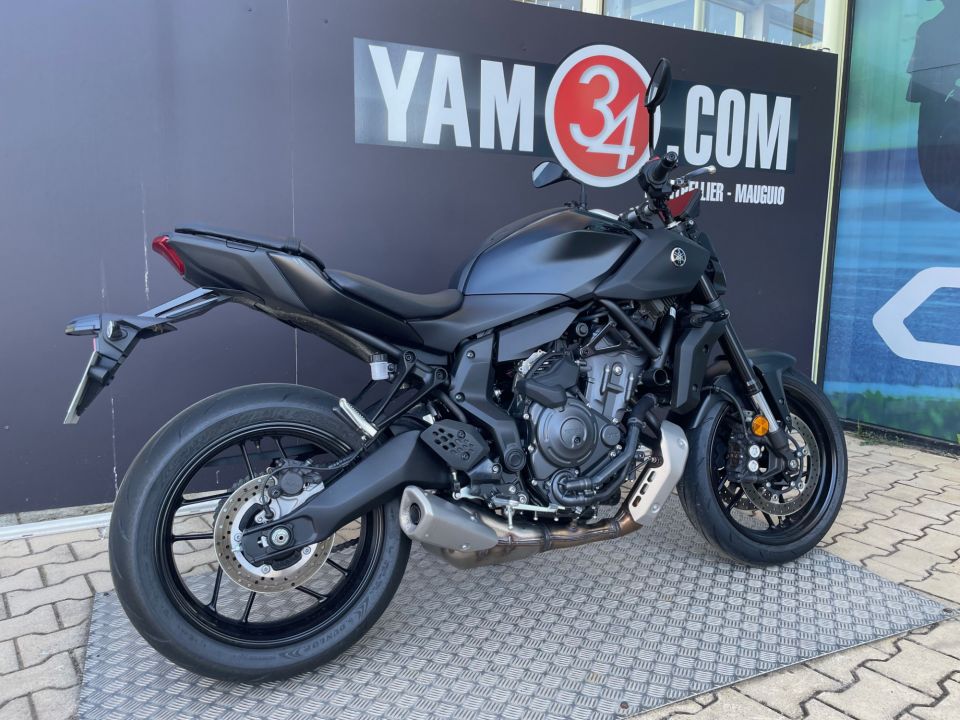 YAMAHA MT-07 Y-AMT 4