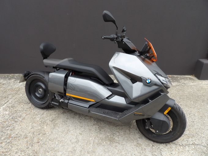 BMW CE 04 4