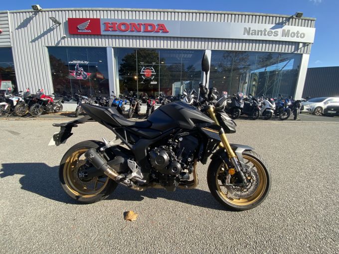 HONDA HORNET 1000 SP 4