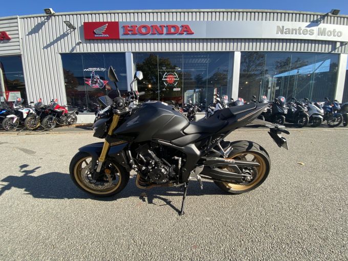 HONDA HORNET 1000 SP 4
