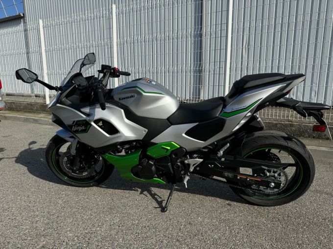 KAWASAKI Z7 hybrid 4