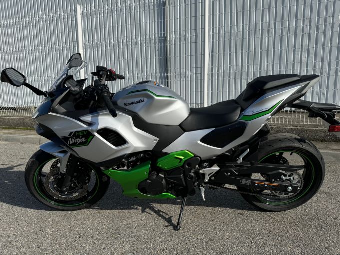 KAWASAKI Z7 hybrid 4