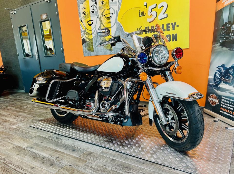 HARLEY-DAVIDSON TOURING ROAD KING 1868 POLICE 4