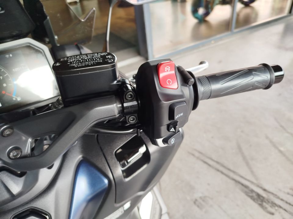 YAMAHA XP T-MAX 560 4