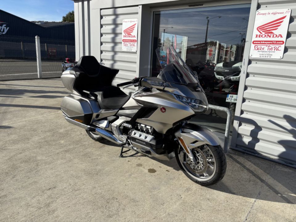 HONDA GoldWing Touring DCT Airbag 4