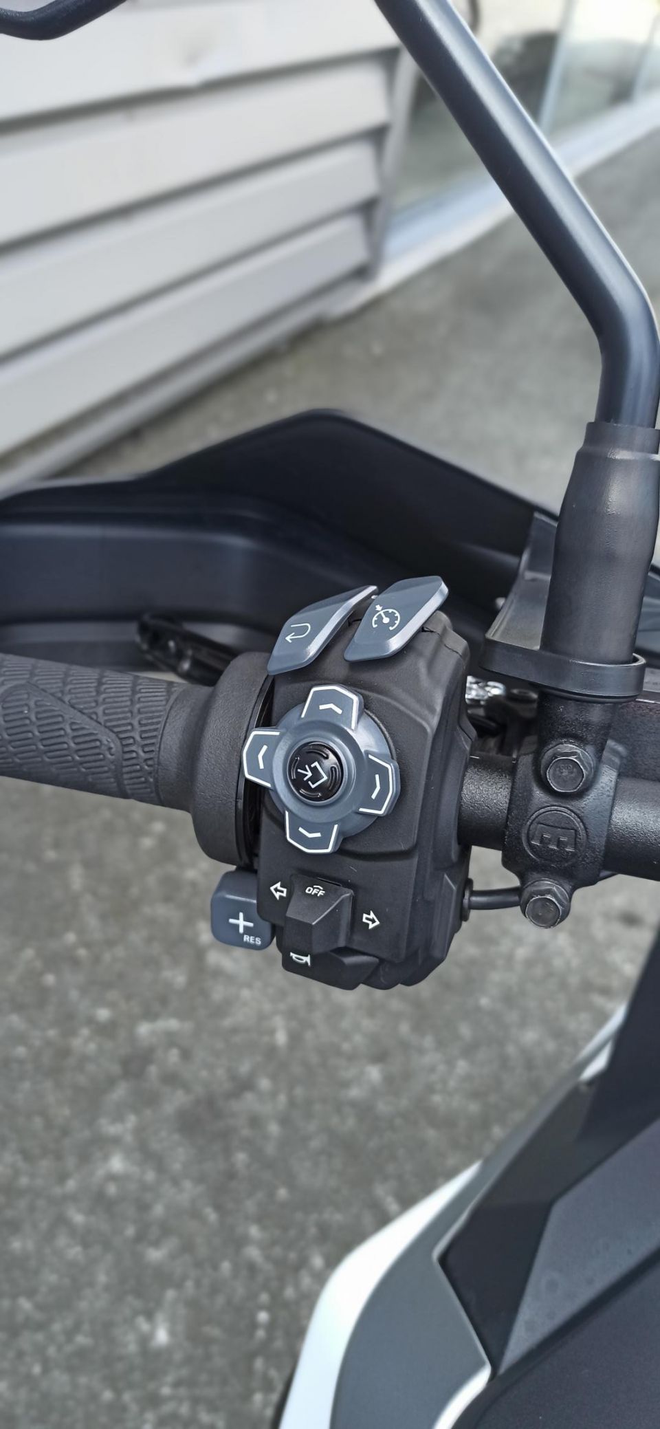 KTM 1290 SUPER ADVENTURE S 4