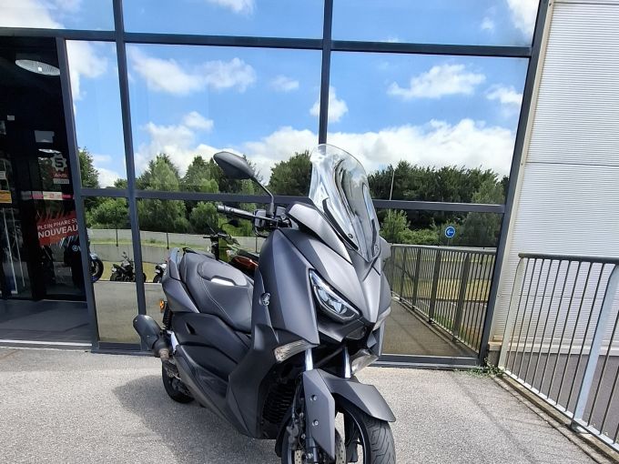 YAMAHA XMAX 125 4