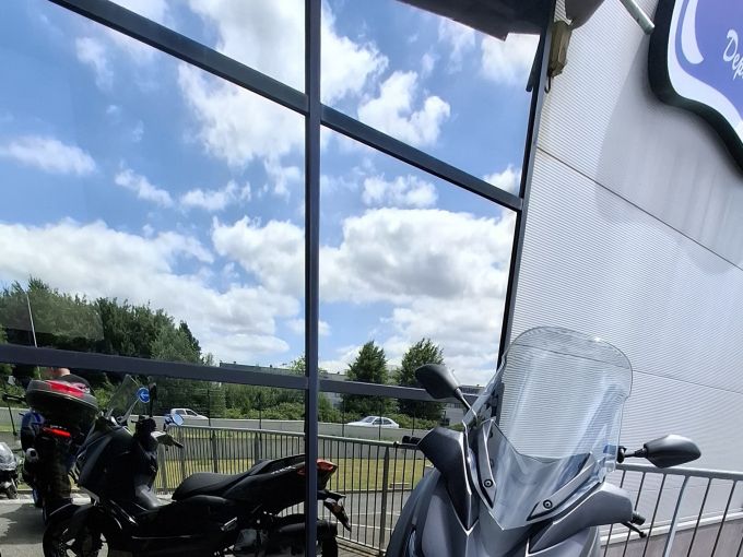 YAMAHA XMAX 125 4